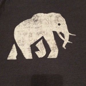 Banana Republic Mens Tshirt XL Elephant Primitive Gray